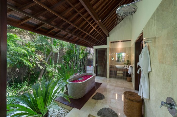 Desain kamar mandi luar rumah di bali